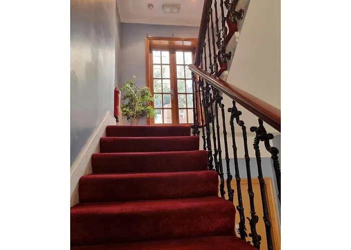 F304-Lovely 3Rd Flr Studio Fits 2 Near Hyde Park